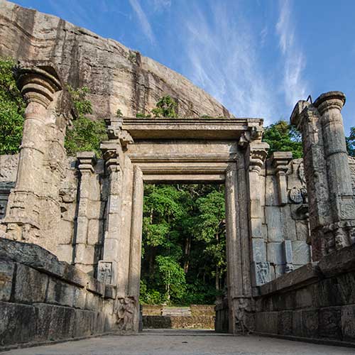 Sri Lanka, Holiday Packages, Travel Ideas, Things to do, Places to see, Safaris, Hotels, Visit Sri Lanka, Culture Trip, Religious Tour, Architecture Tour, Tour Package